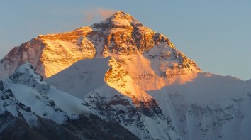 Everest Base Camp Trek – Experience the Journey to the Foot of the World’s Highest Mountain